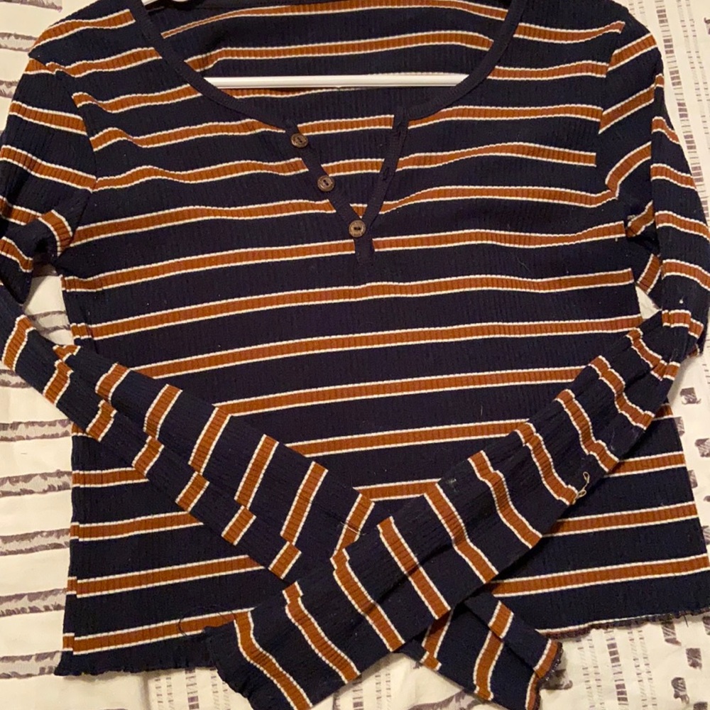 Size small long sleeve